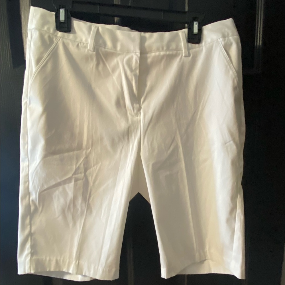 🛍️ Greg Norman Golf Shorts, size 10